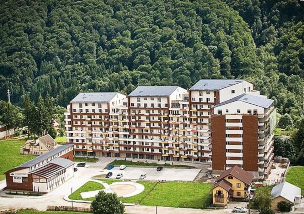 Romantic Jacuzzi Luxury Apartment Sinaia Exterior photo