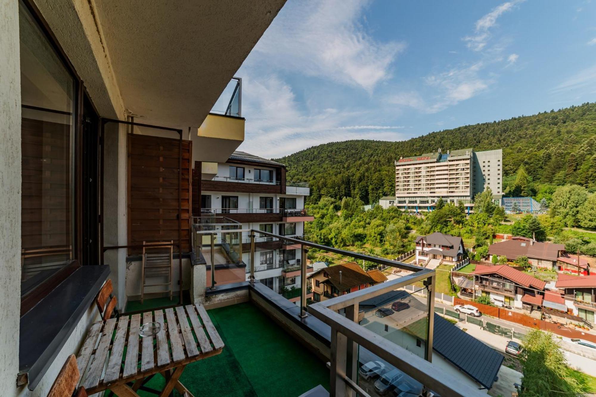 Romantic Jacuzzi Luxury Apartment Sinaia Exterior photo